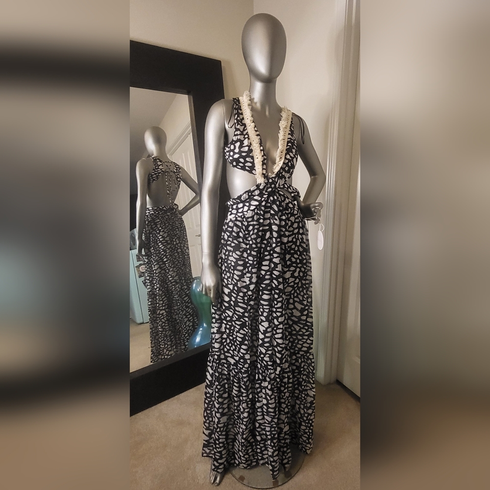 Luxxel Black & Ivory Maxi Dress
